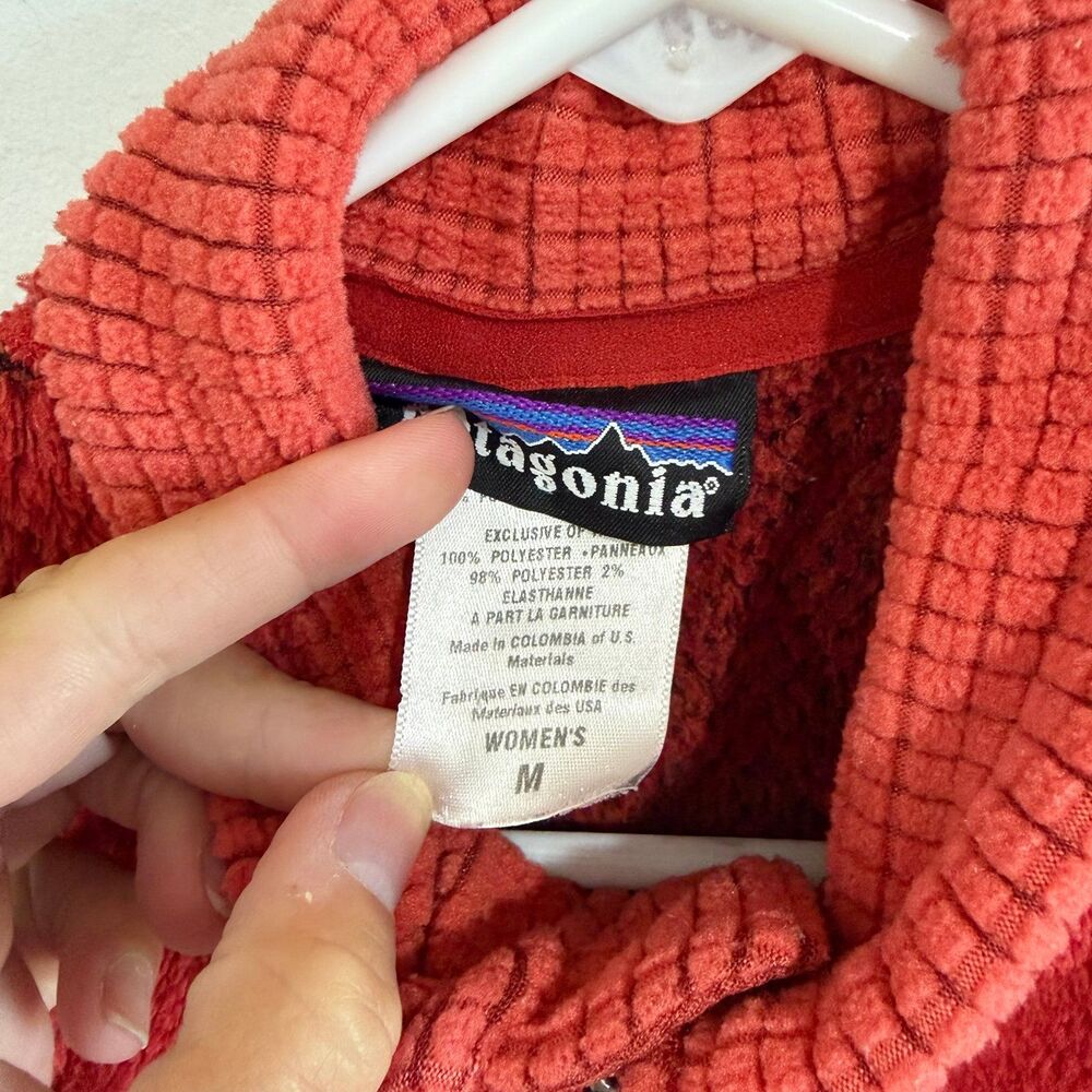 Vintage Patagonia Women’s R2 Fleece Vest - Picture 3 of 5